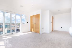 Photo 27- click for photo gallery